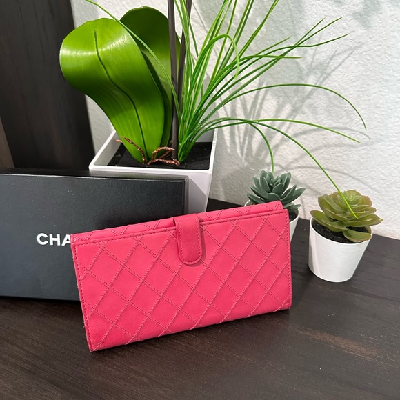 CHANEL Quilted Long Wallet Organizer - Picture 2 of 13